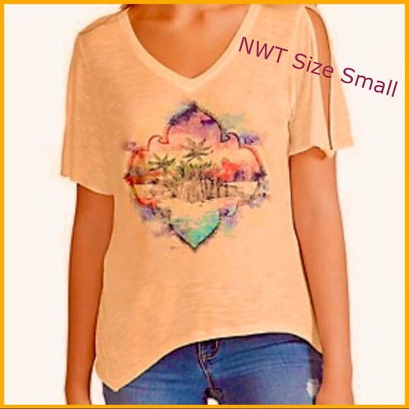 Jessica Simpson Tops - NWT Jessica Simpson Top🏷